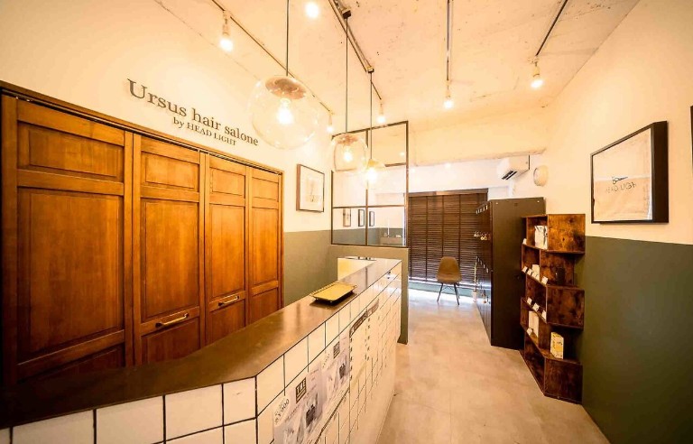 Ursus hair Salone by HEADLIGHT 北千住の写真 2