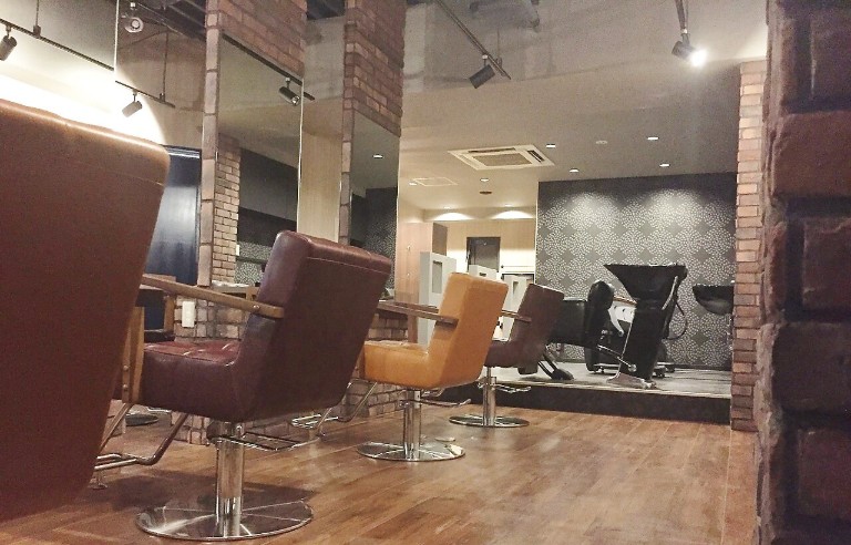 across hairdesign 五反田店の写真 2